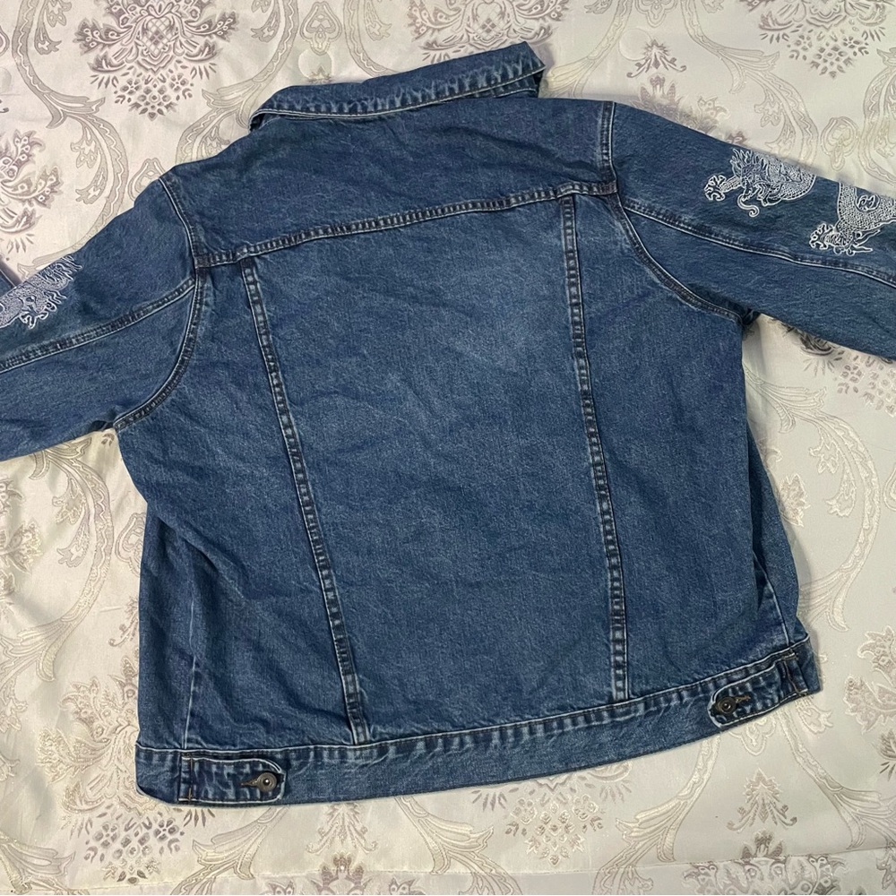 THE MET Dragon Embroidered Sleeve Denim Jacket - Picture 6 of 8